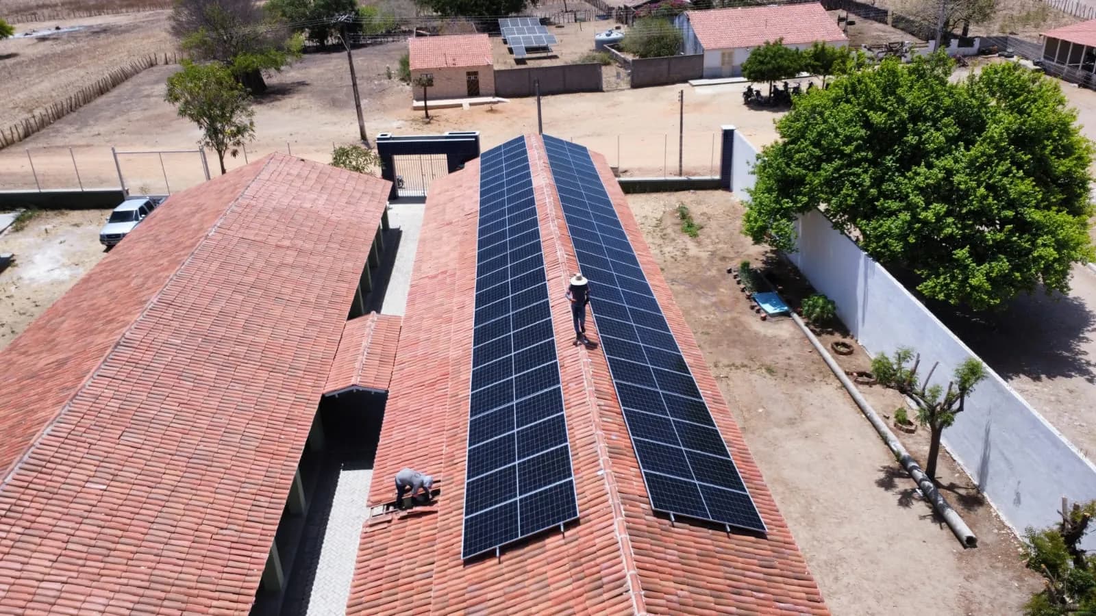 E.M Santo Antônio – 48 placas fotovoltaicas instaladas, Crateús – CE